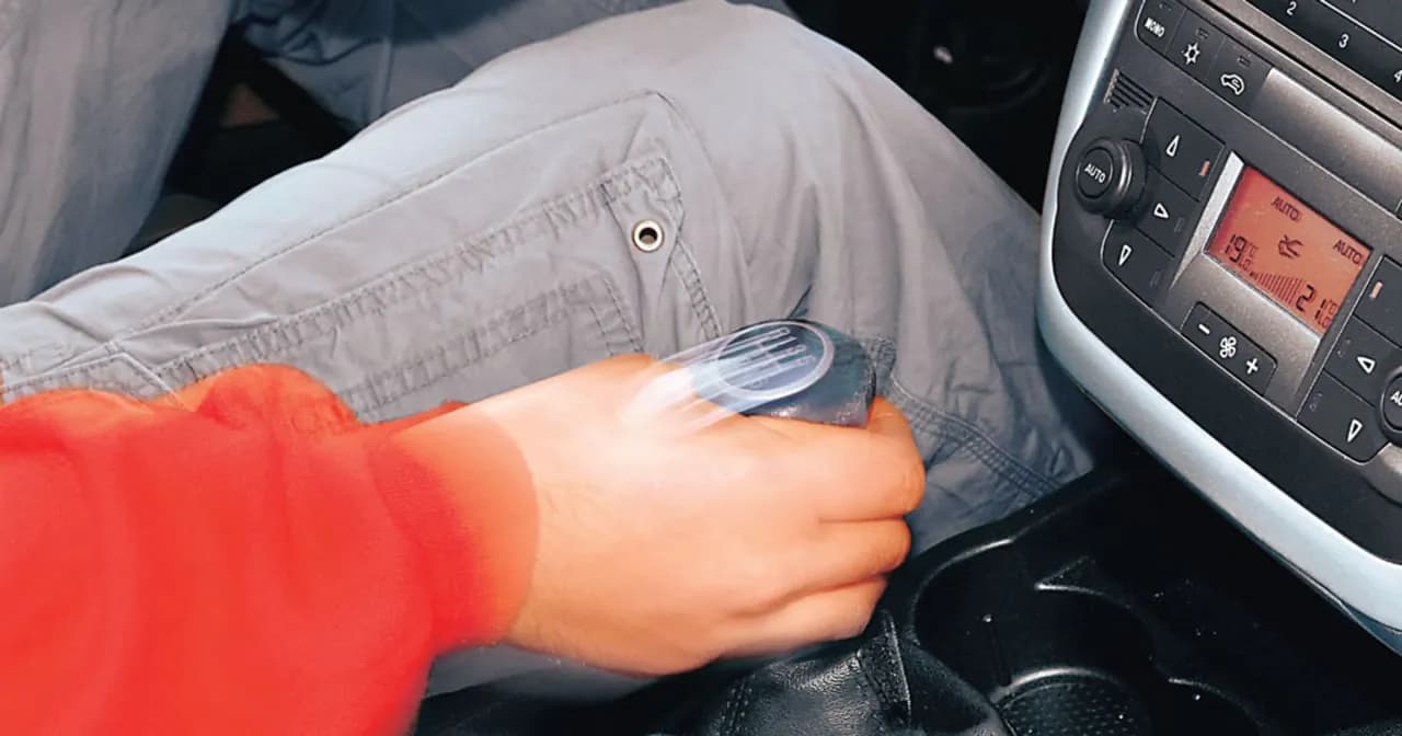 Co pierwsze hamulec czy sprzęgło? Klucz do bezpiecznej jazdy