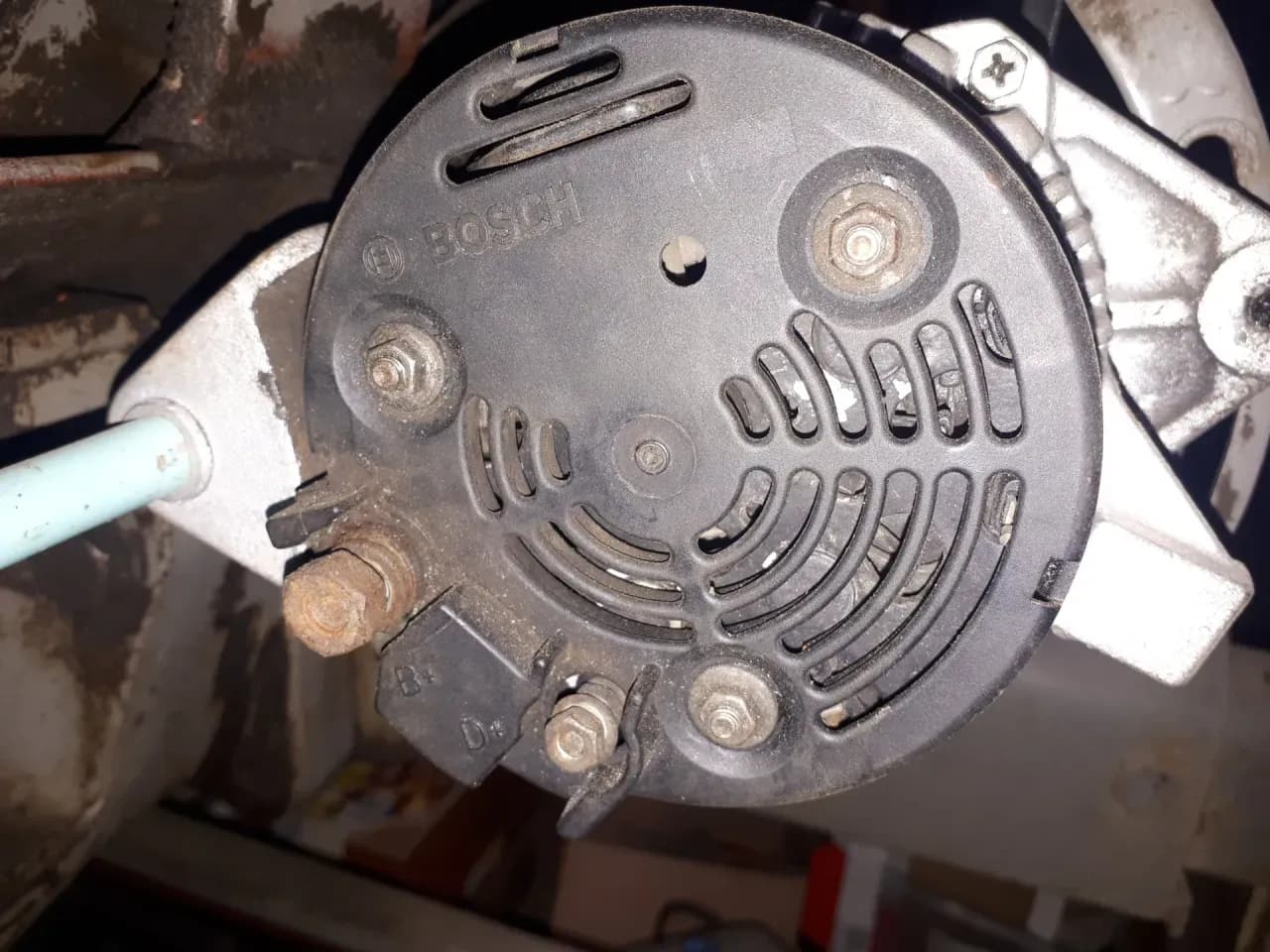 Jak podłączyć alternator Zetor 7211 - uniknij typowych błędów i usterek