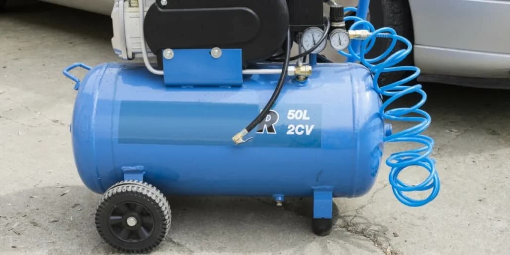 Najlepszy kompresor do malowania samochodu – uniknij błędów i oszczędzaj